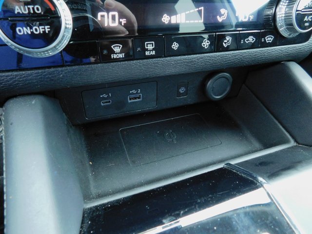 Used 2024 Mitsubishi Outlander SE image 34