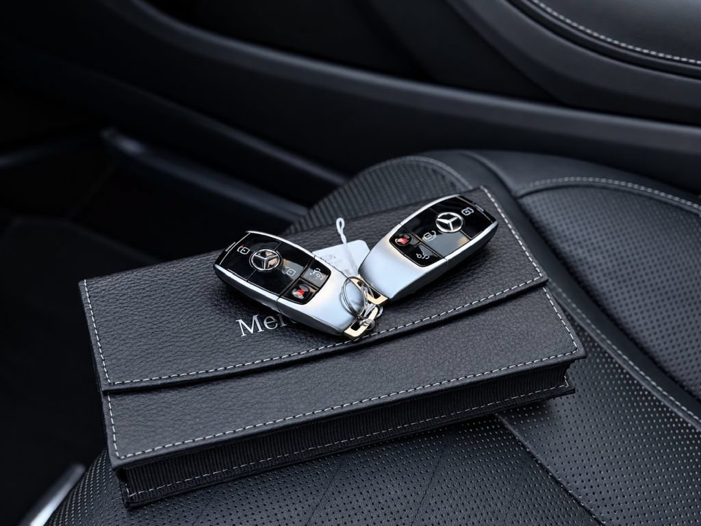 Used 2020 Mercedes-Benz S 560 Sedan image 24