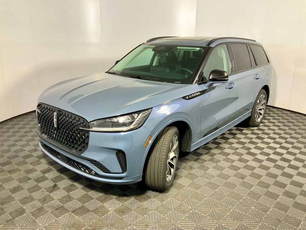 New 2026 Lincoln Aviator AWD image 13