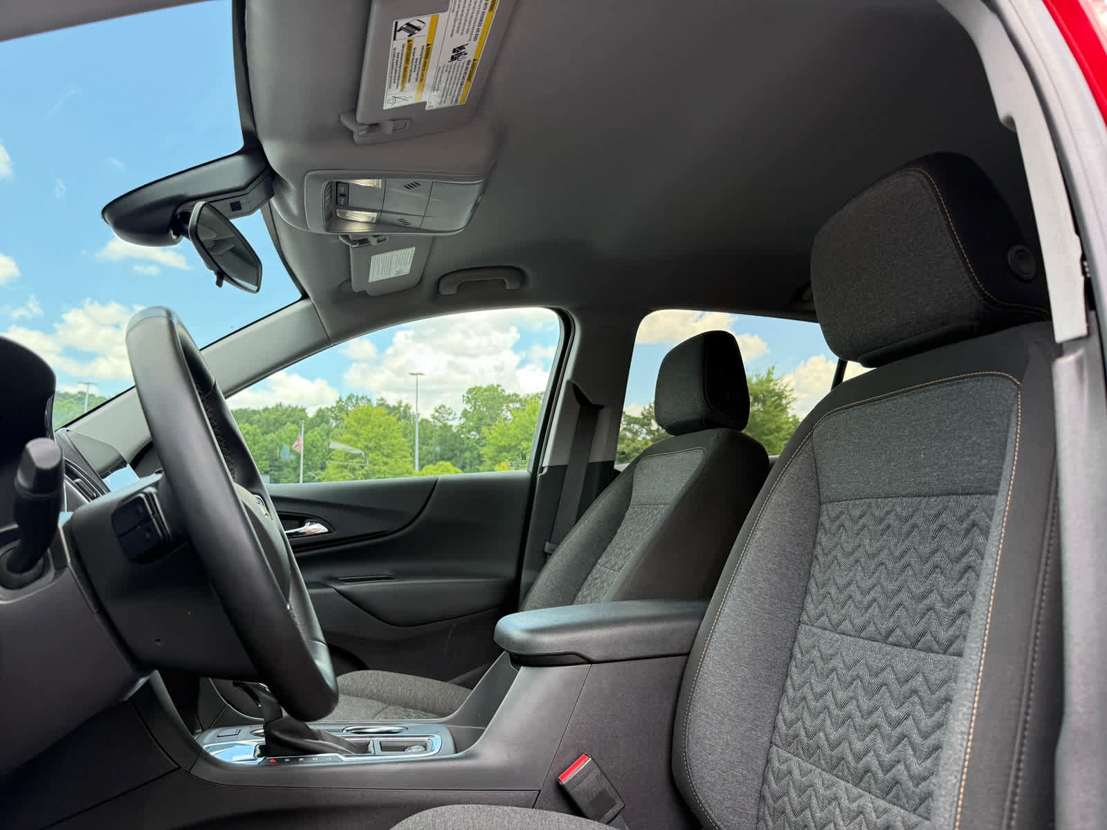 Used 2024 Chevrolet Equinox LT FWD image 22
