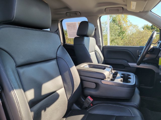 Used 2017 Chevrolet Silverado 1500 LT w/ Redline Edition AWD/4WD image 17