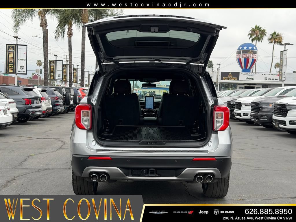 Used 2024 Ford Explorer Platinum w/ Technology Package AWD/4WD image 9