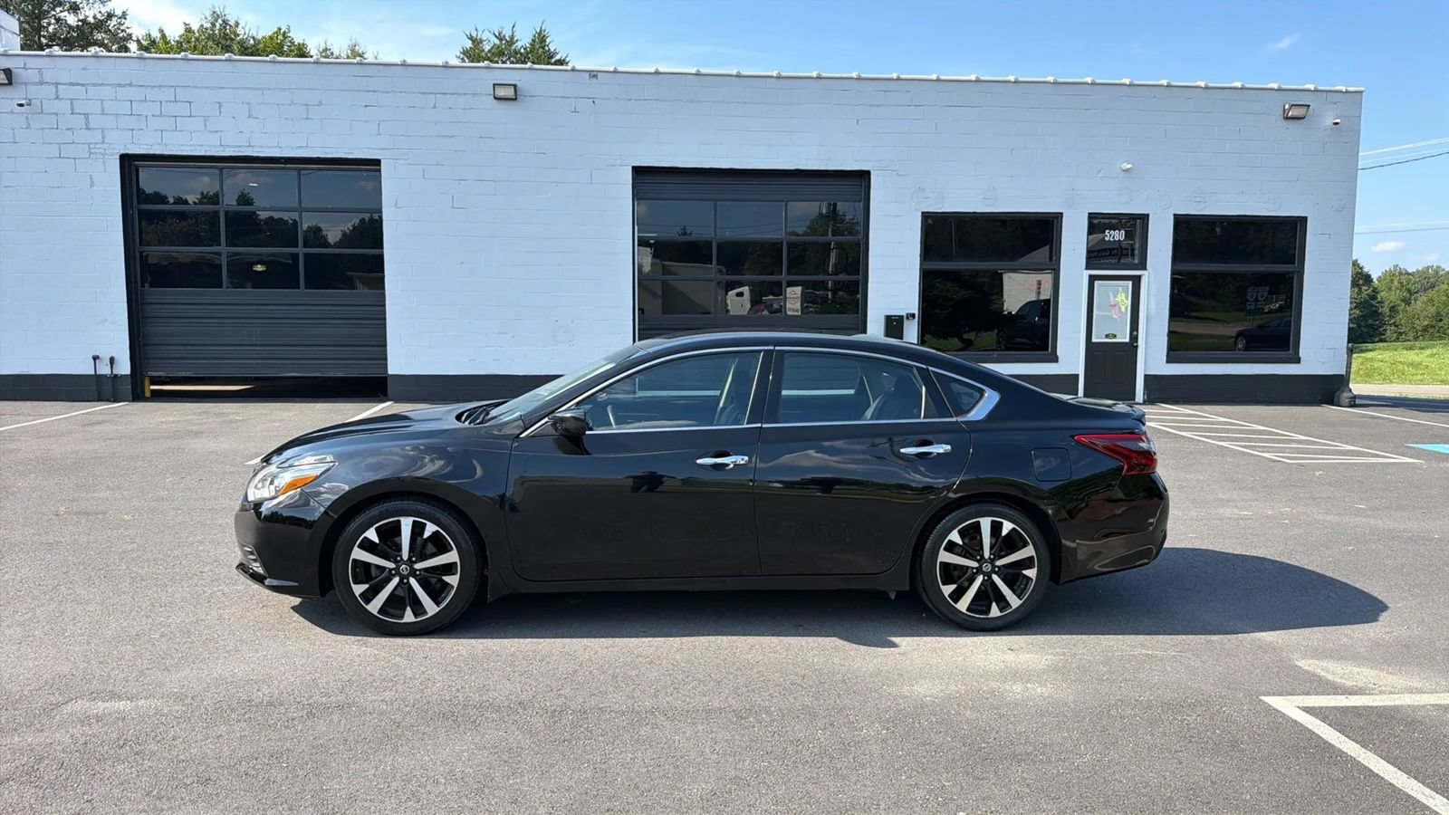 Used 2018 Nissan Altima 2.5 SR FWD image 4