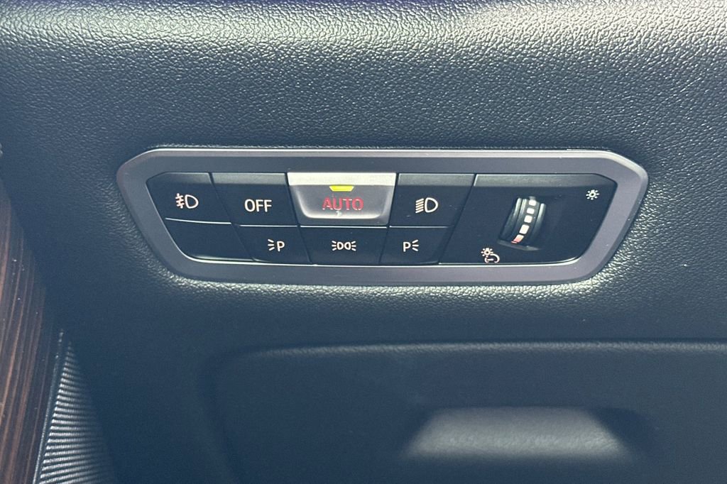 Used 2020 BMW X5 xDrive40i w/ Premium Package image 31