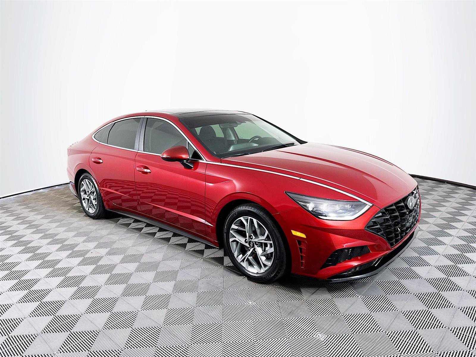 Certified 2023 Hyundai Sonata SEL w/ Convenience Package image 3