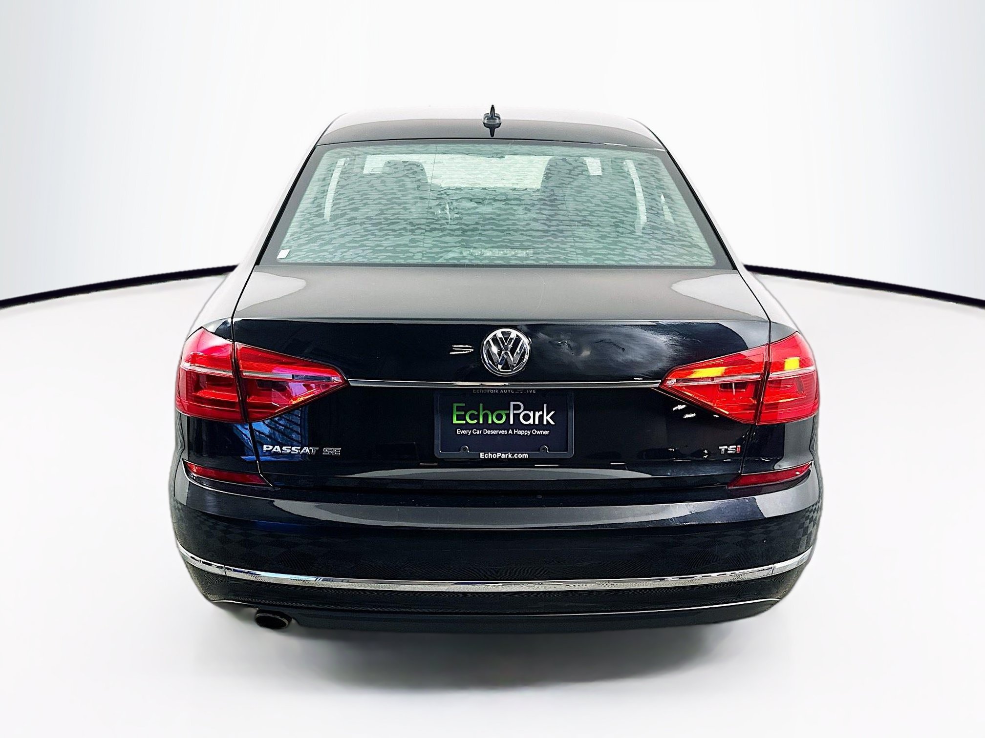 Used 2016 Volkswagen Passat 1.8T SE FWD image 7
