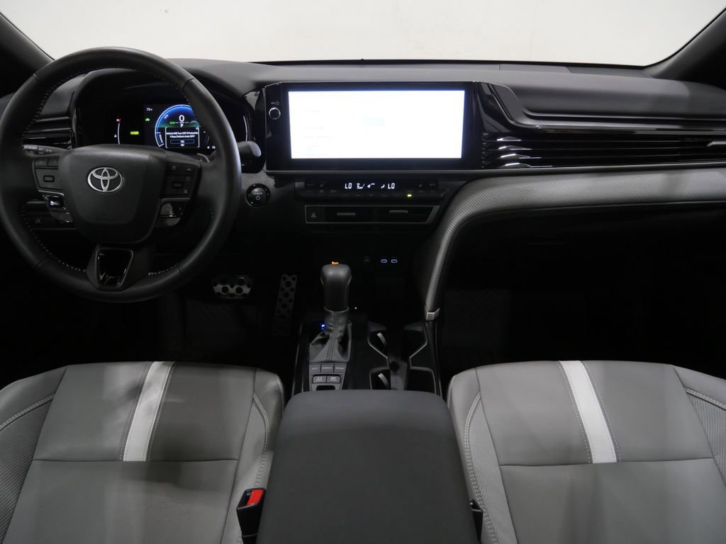 Used 2025 Toyota Camry SE w/ Multimedia Upgrade Package AWD/4WD image 9