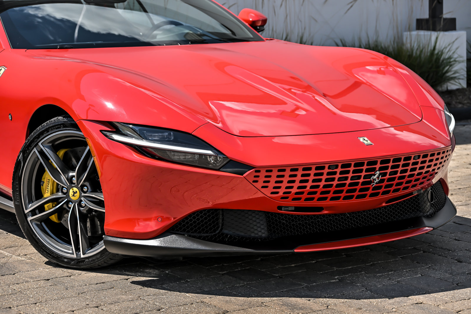 Used 2024 Ferrari Roma Spider RWD image 2