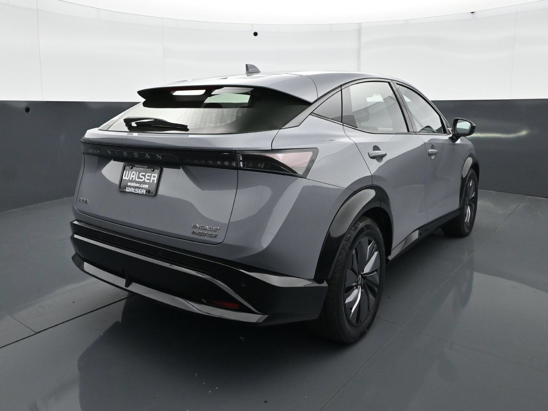 Used 2023 Nissan Ariya AWD image 6