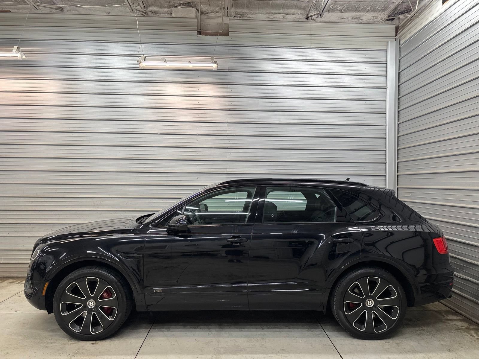 Used 2020 Bentley Bentayga AWD/4WD image 6