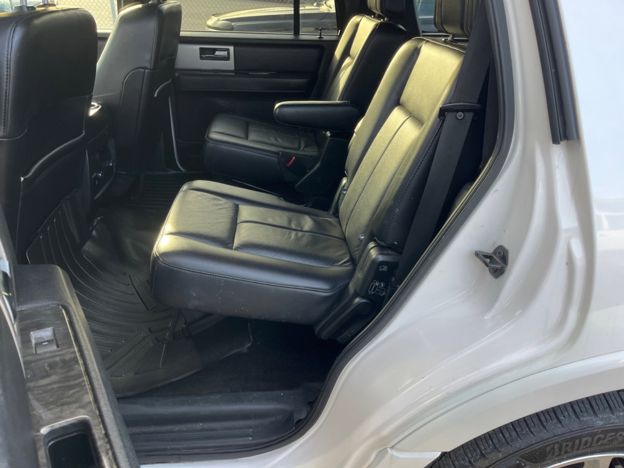 Used 2017 Ford Expedition Limited w/ Equipment Group 301A image 6