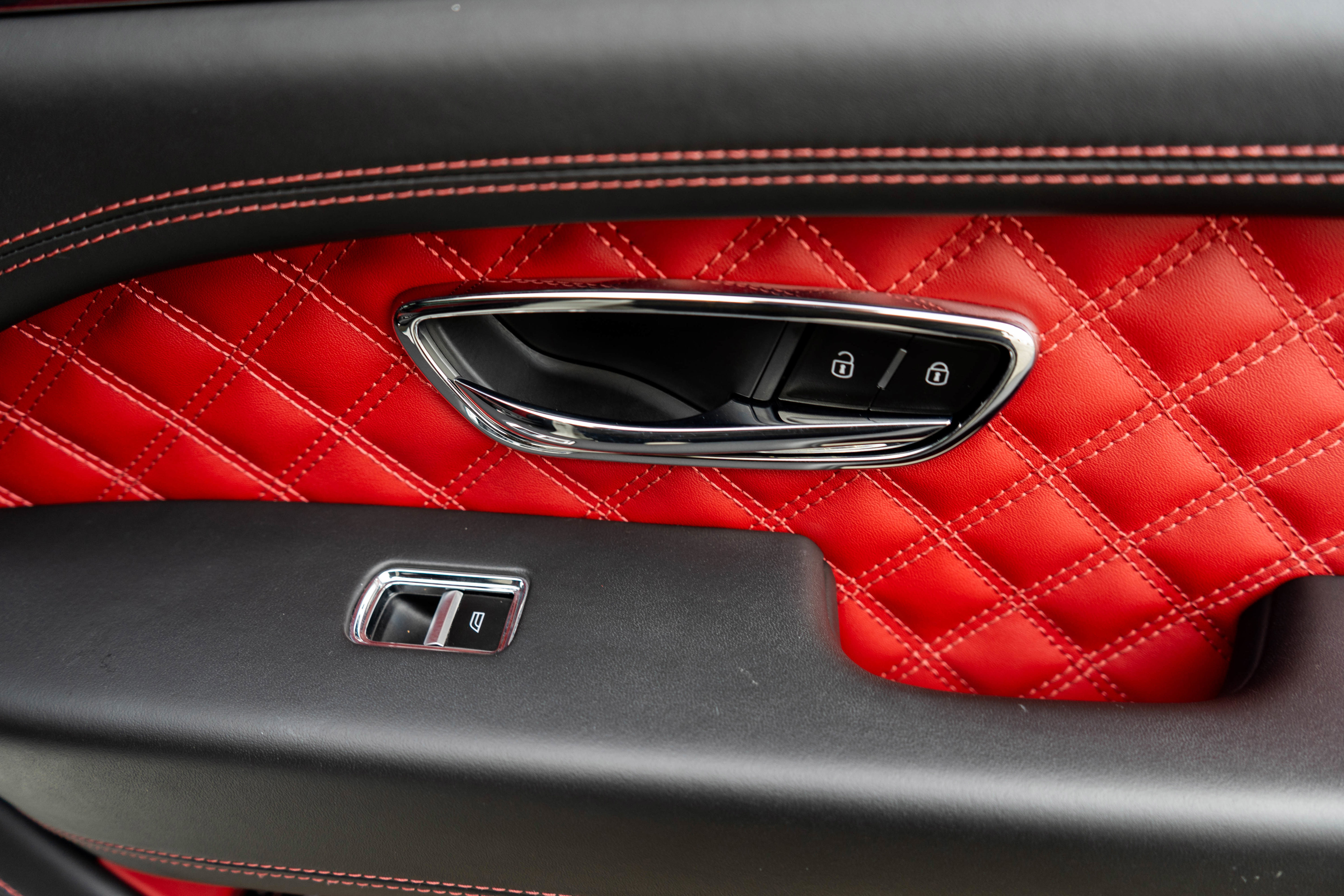 Used 2021 Bentley Bentayga Speed image 34