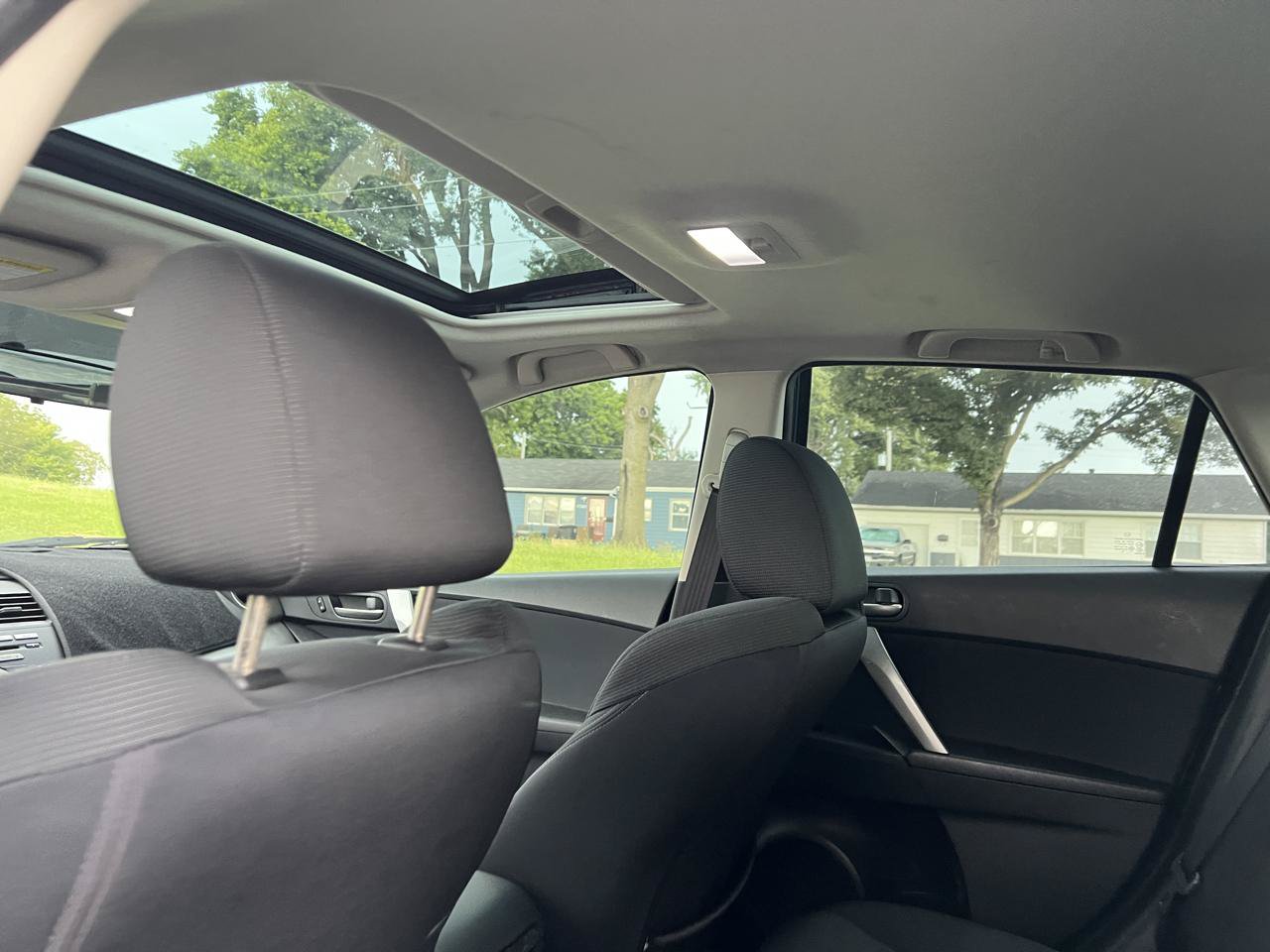 Used 2010 MAZDA MAZDA3 s Sport FWD image 28