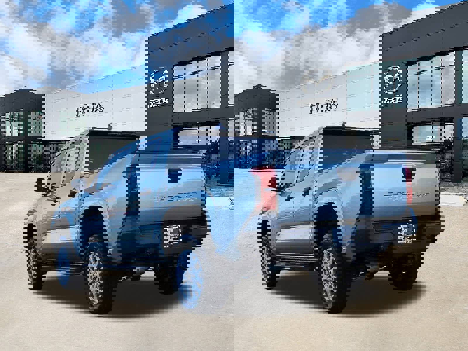 Used 2024 Toyota Tacoma SR image 2