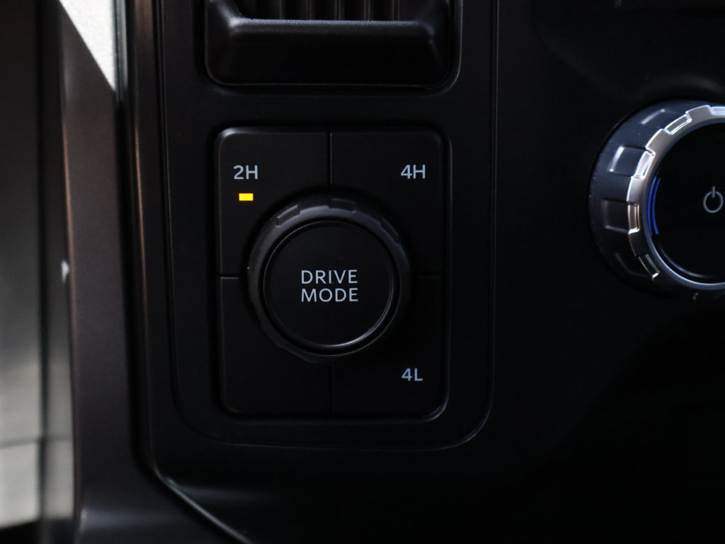 Used 2025 Ford F150 XLT AWD/4WD image 35