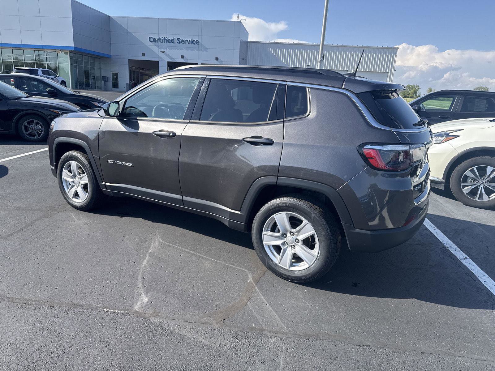 Used 2022 Jeep Compass Latitude AWD/4WD image 6
