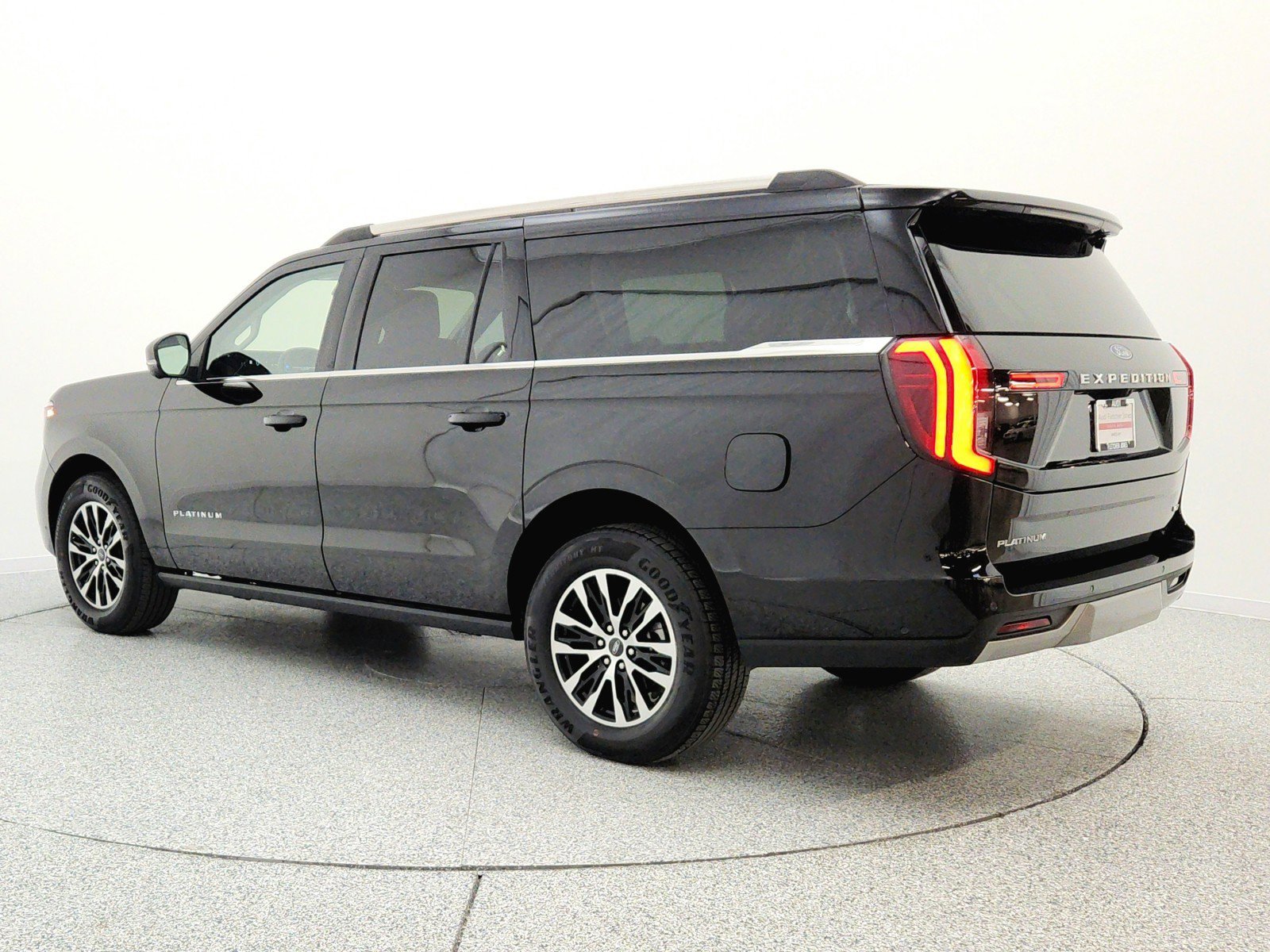Used 2025 Ford Expedition Max Platinum AWD/4WD image 7