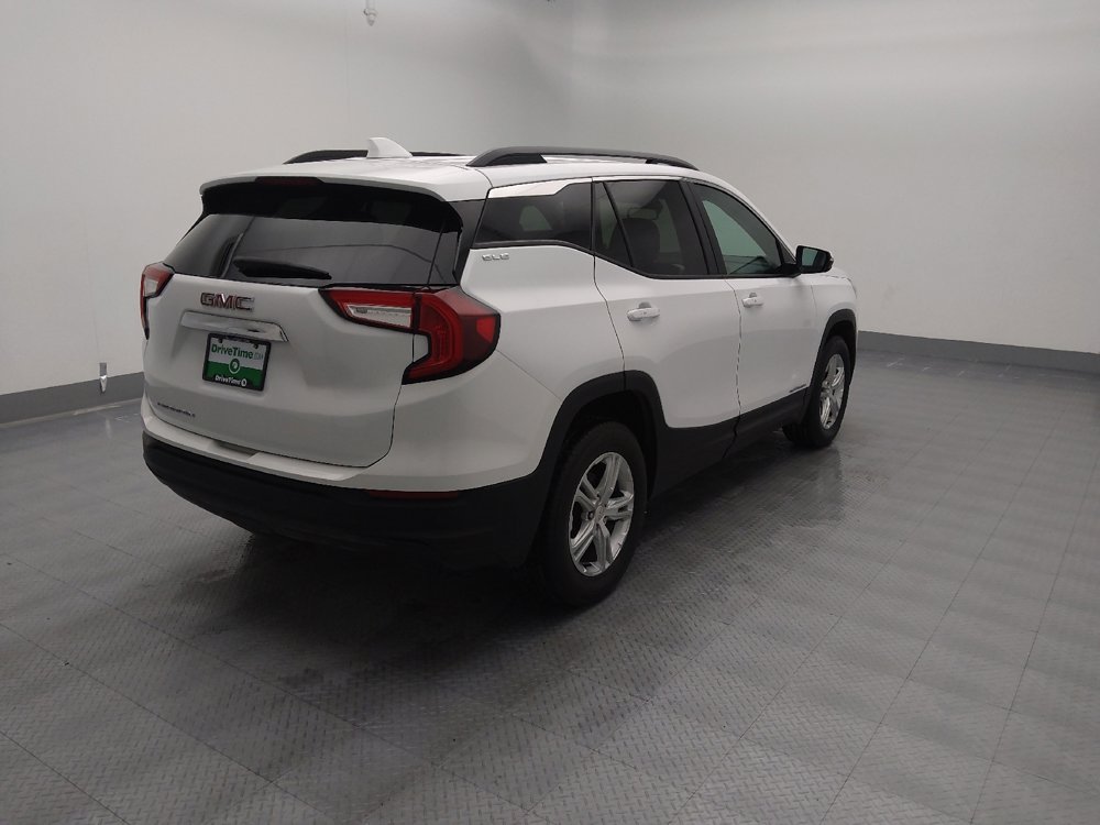 Used 2023 GMC Terrain SLE w/ Driver Convenience Package image 9