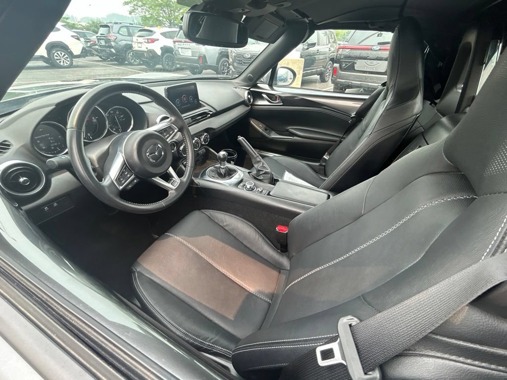 Used 2022 MAZDA MX-5 Miata RF Grand Touring RWD image 6