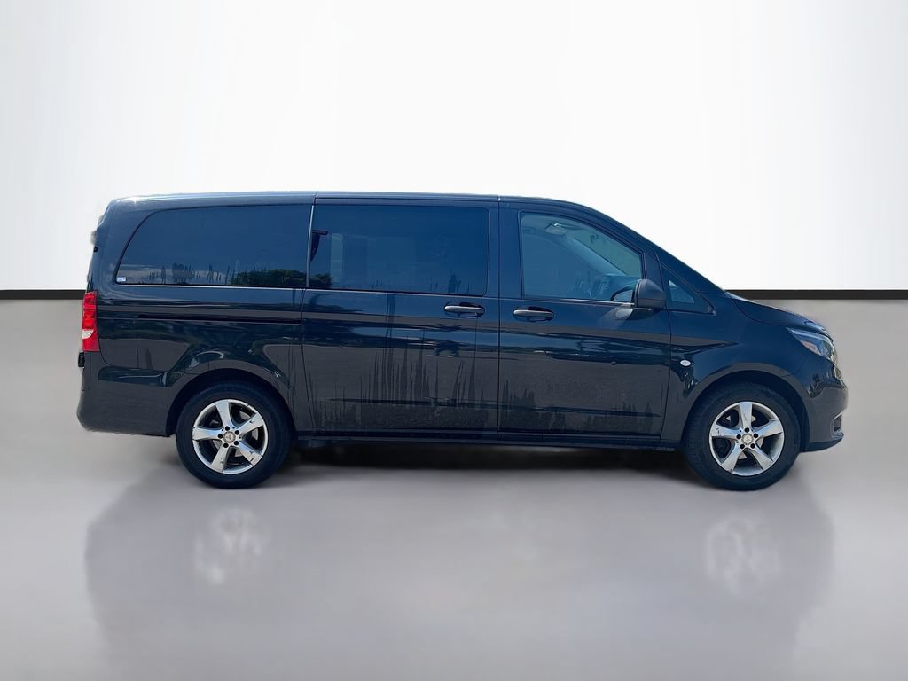 Used 2018 Mercedes-Benz Metris Passenger image 2