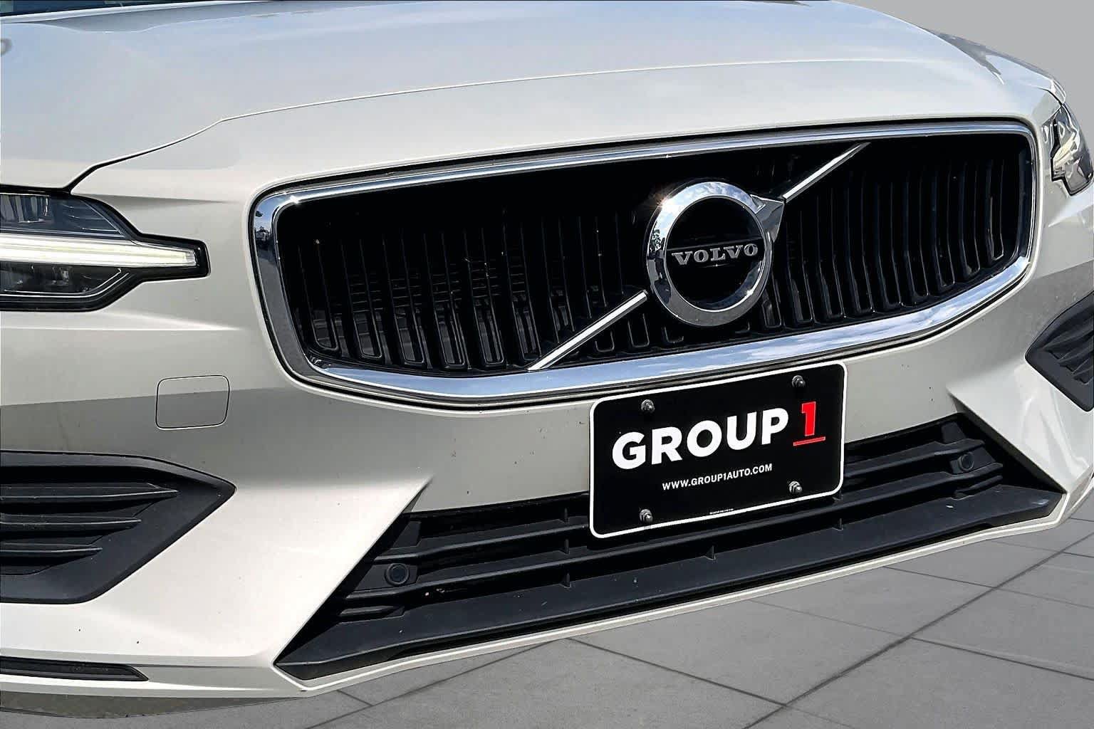 Used 2020 Volvo S60 T5 Momentum FWD image 31