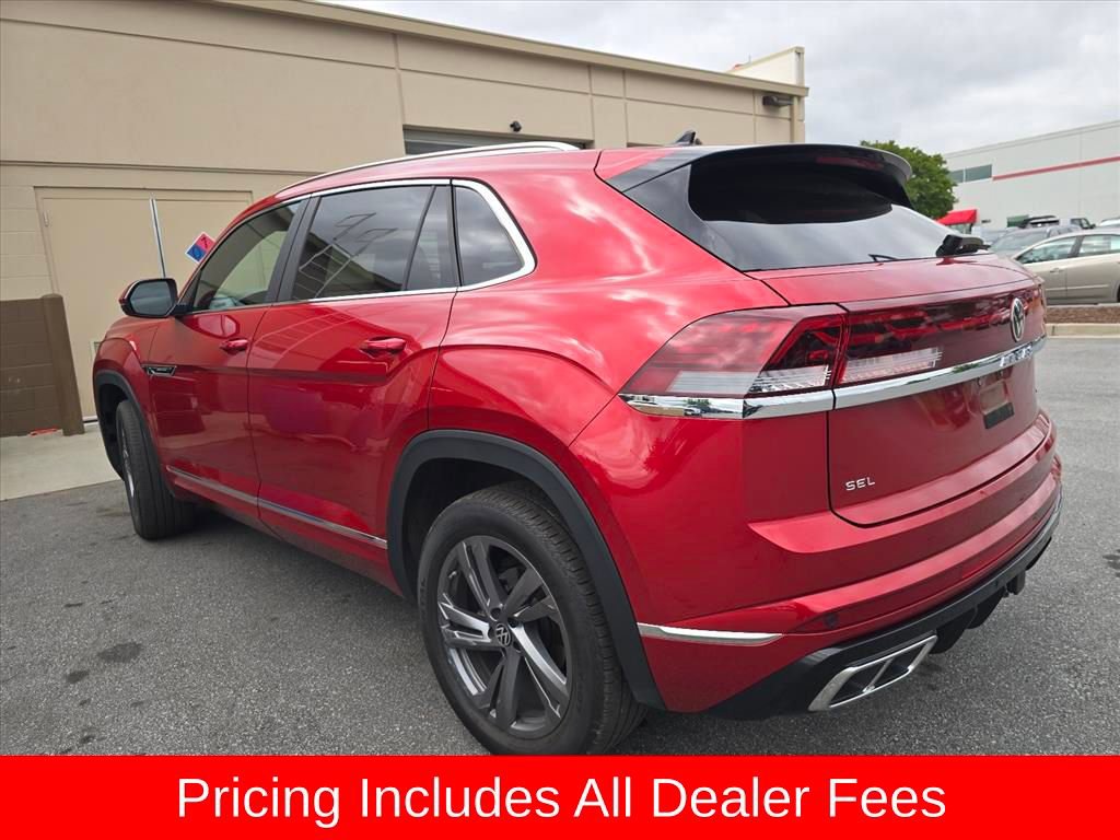 Used 2024 Volkswagen Atlas Cross Sport SEL R-Line AWD/4WD image 5