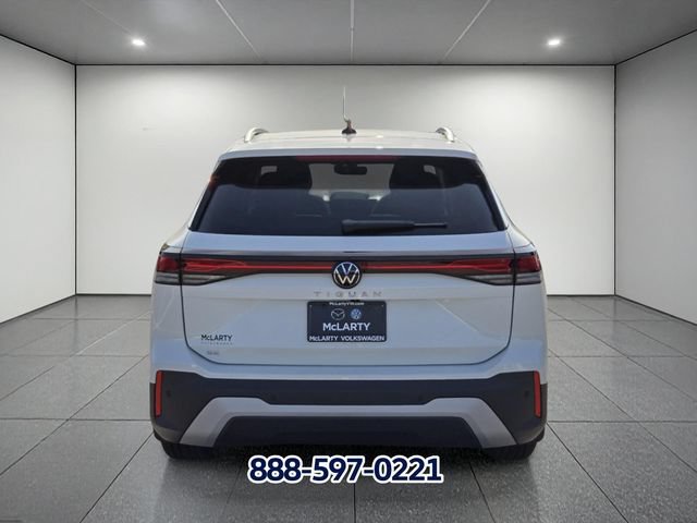 New 2026 Volkswagen Tiguan SE FWD image 4