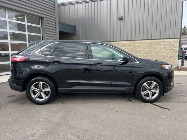 Used 2023 Ford Edge SEL w/ Convenience Package image 4