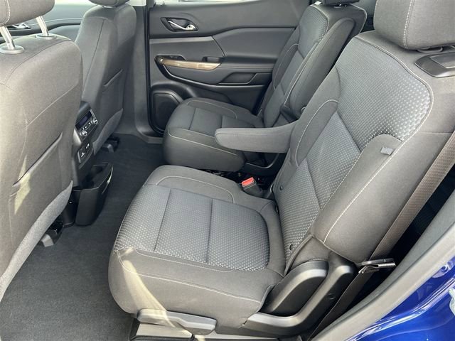 Used 2023 GMC Acadia SLE w/ Driver Convenience Package image 30