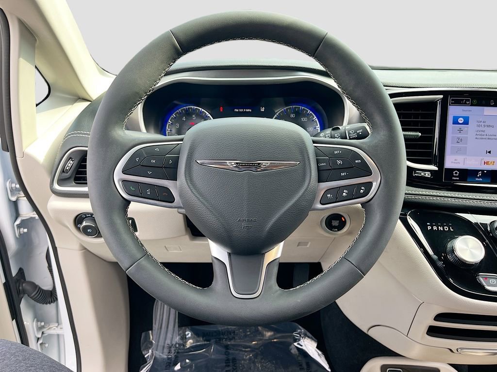 Certified 2024 Chrysler Pacifica Touring-L w/ Road Tripper Package FWD image 11
