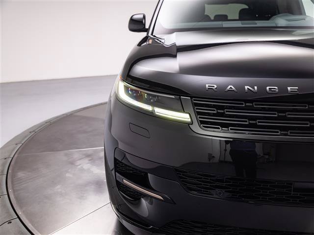 New 2027 Land Rover Range Rover Sport Dynamic SE AWD/4WD image 10