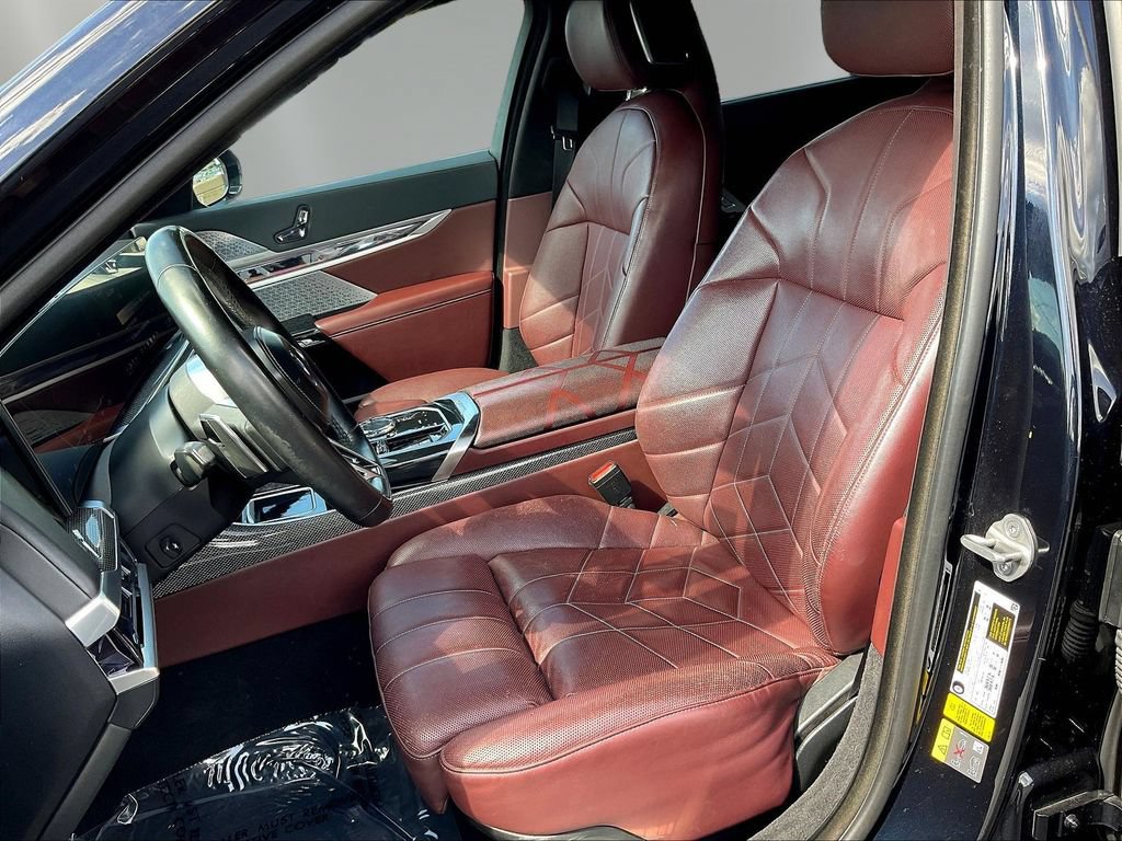 Used 2023 BMW i7 xDrive60 AWD/4WD image 19