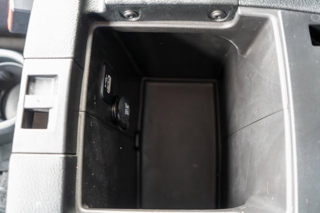 Used 2017 Jeep Wrangler Unlimited Rubicon w/ Connectivity Group image 32