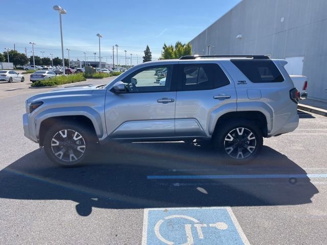 Used 2025 Toyota 4Runner TRD Sport AWD/4WD image 8