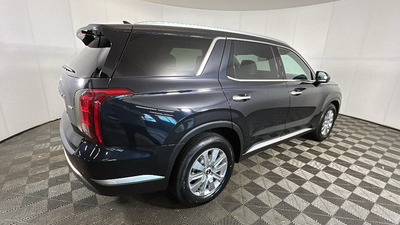 Used 2025 Hyundai Palisade SEL AWD/4WD image 3
