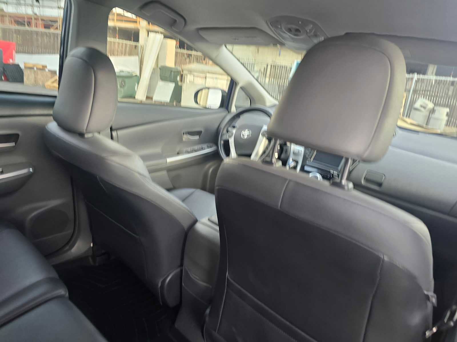 Used 2014 Toyota Prius V Five image 15