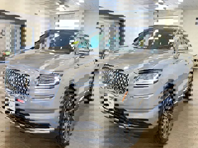 Used 2021 Lincoln Nautilus Reserve w/ Equipment Group 201A image 4