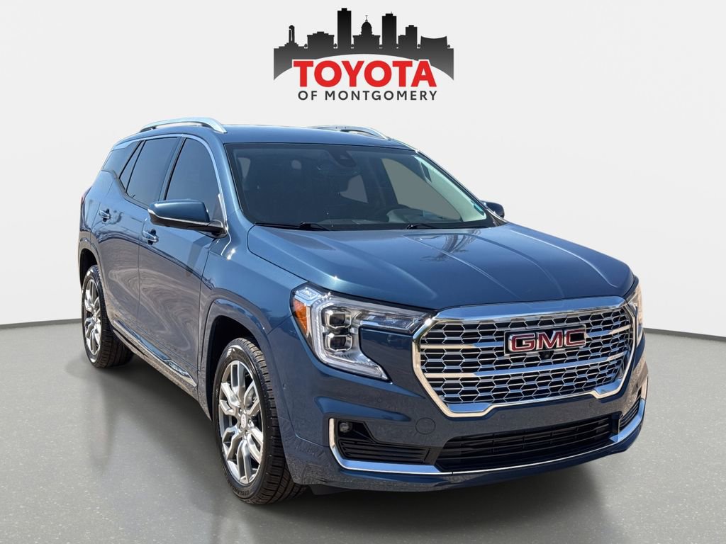 Used 2024 GMC Terrain Denali w/ Denali Premium Package image 1