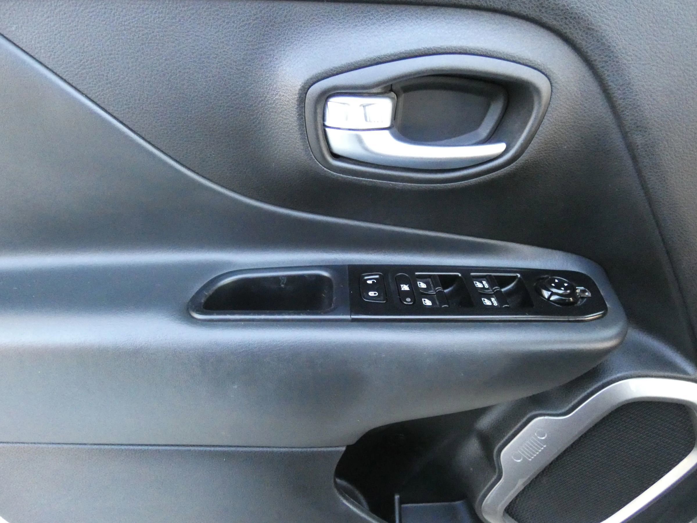 Used 2022 Jeep Renegade Latitude image 50