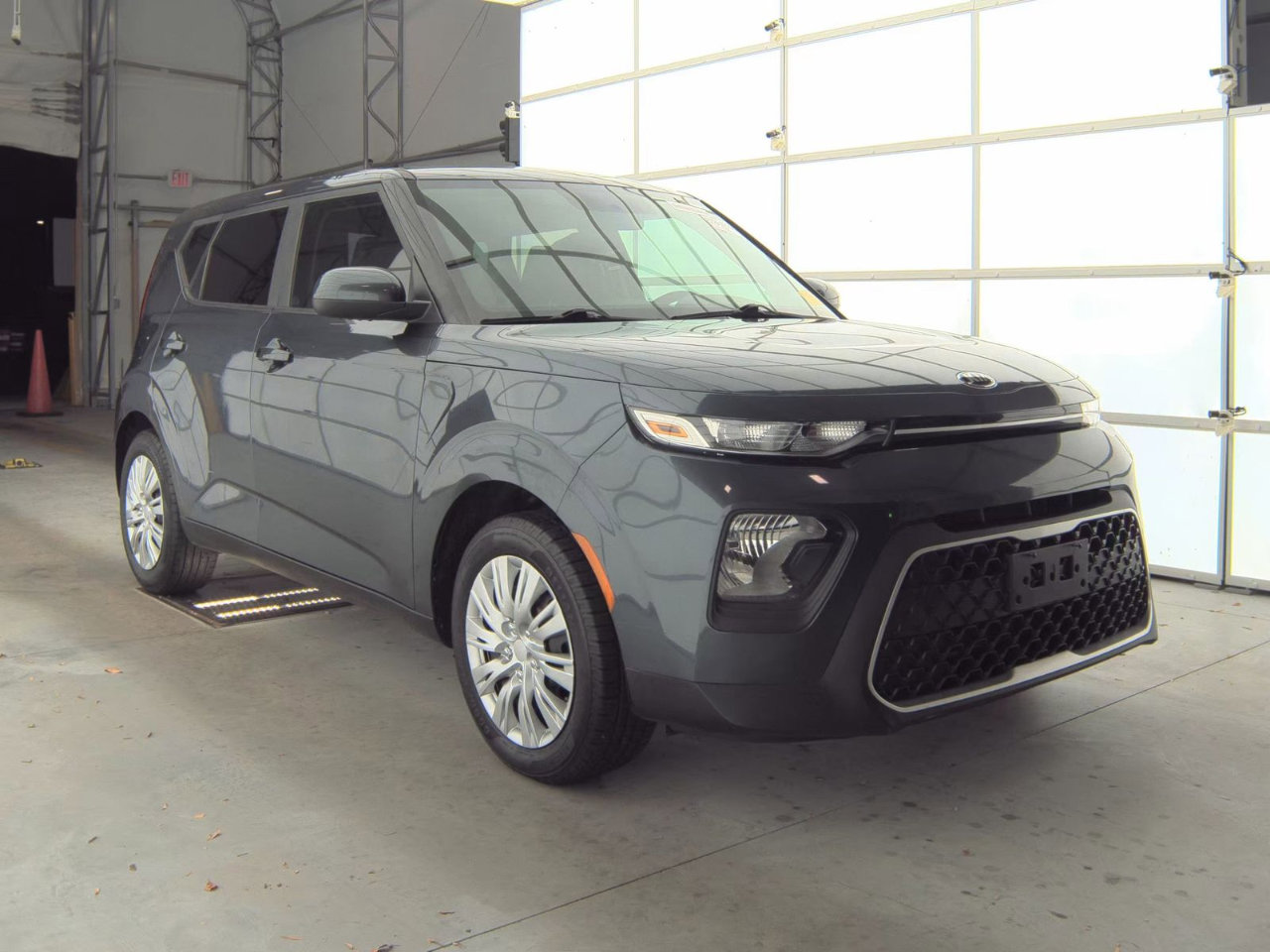 Used 2020 Kia Soul LX image 4