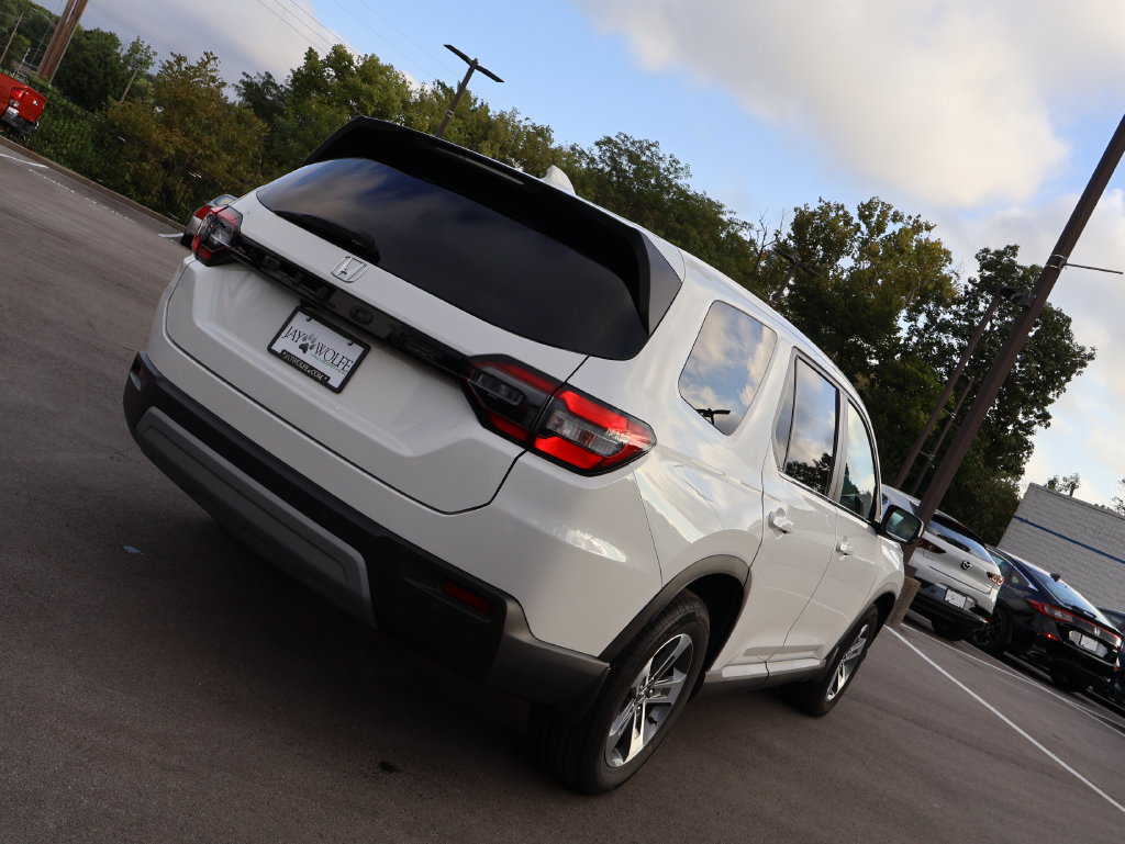 Used 2024 Honda Pilot EX-L image 7