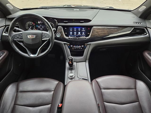 Used 2020 Cadillac XT6 Premium Luxury image 11