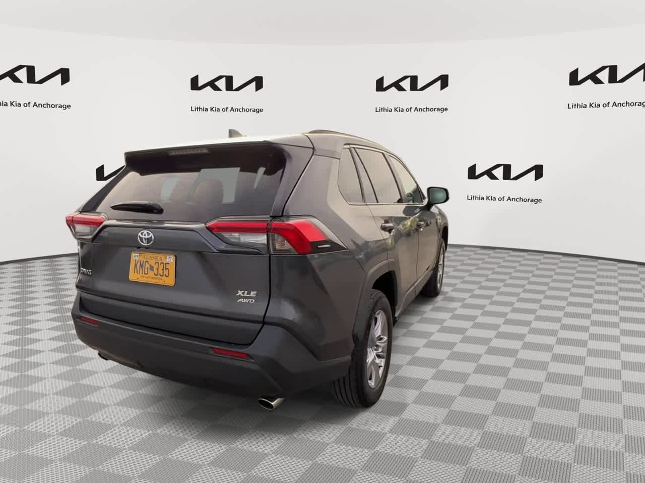 Used 2025 Toyota RAV4 XLE AWD/4WD image 7