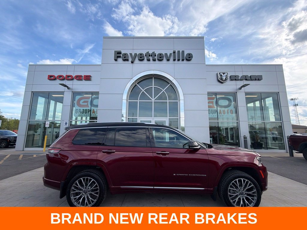 Used 2023 Jeep Grand Cherokee L Summit AWD/4WD image 2
