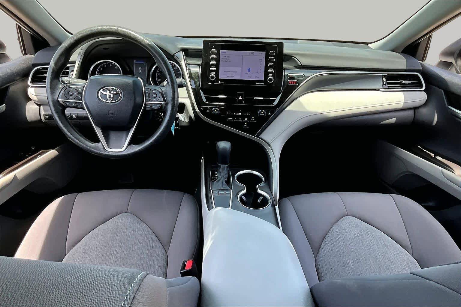 Used 2022 Toyota Camry LE FWD image 15