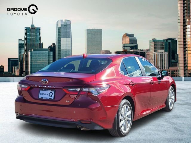 Used 2022 Toyota Camry LE image 5