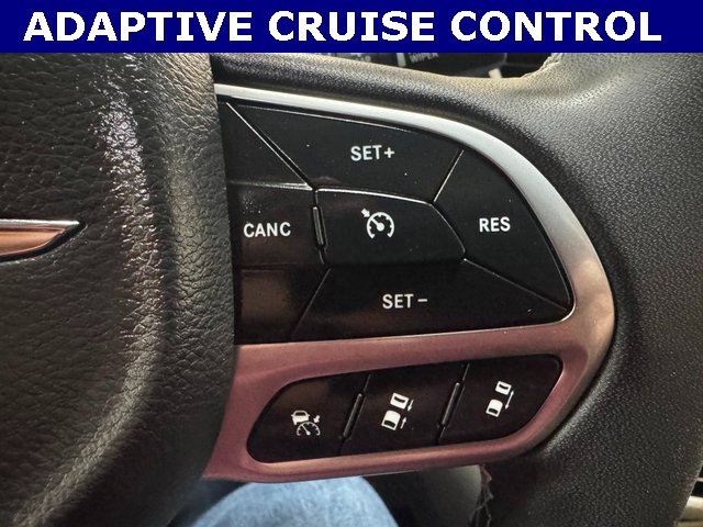 Used 2024 Chrysler Pacifica Limited image 18