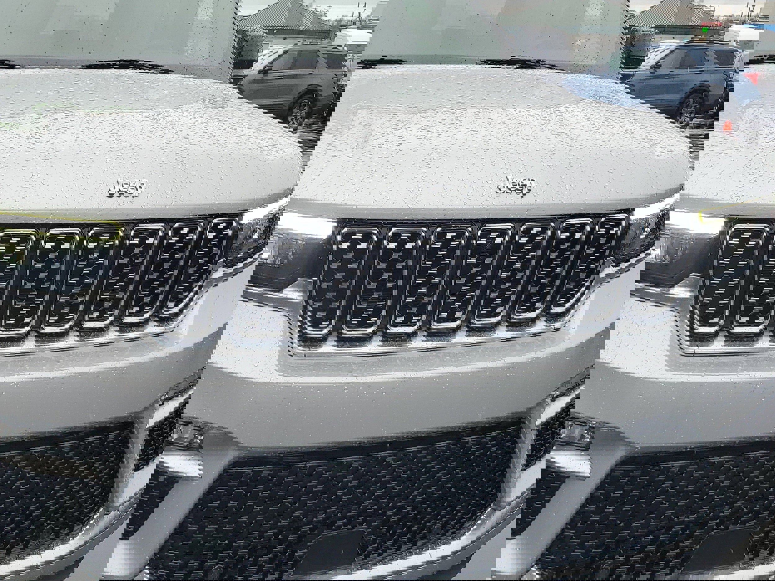 Used 2022 Jeep Grand Cherokee Summit w/ Luxury Tech Group V image 7