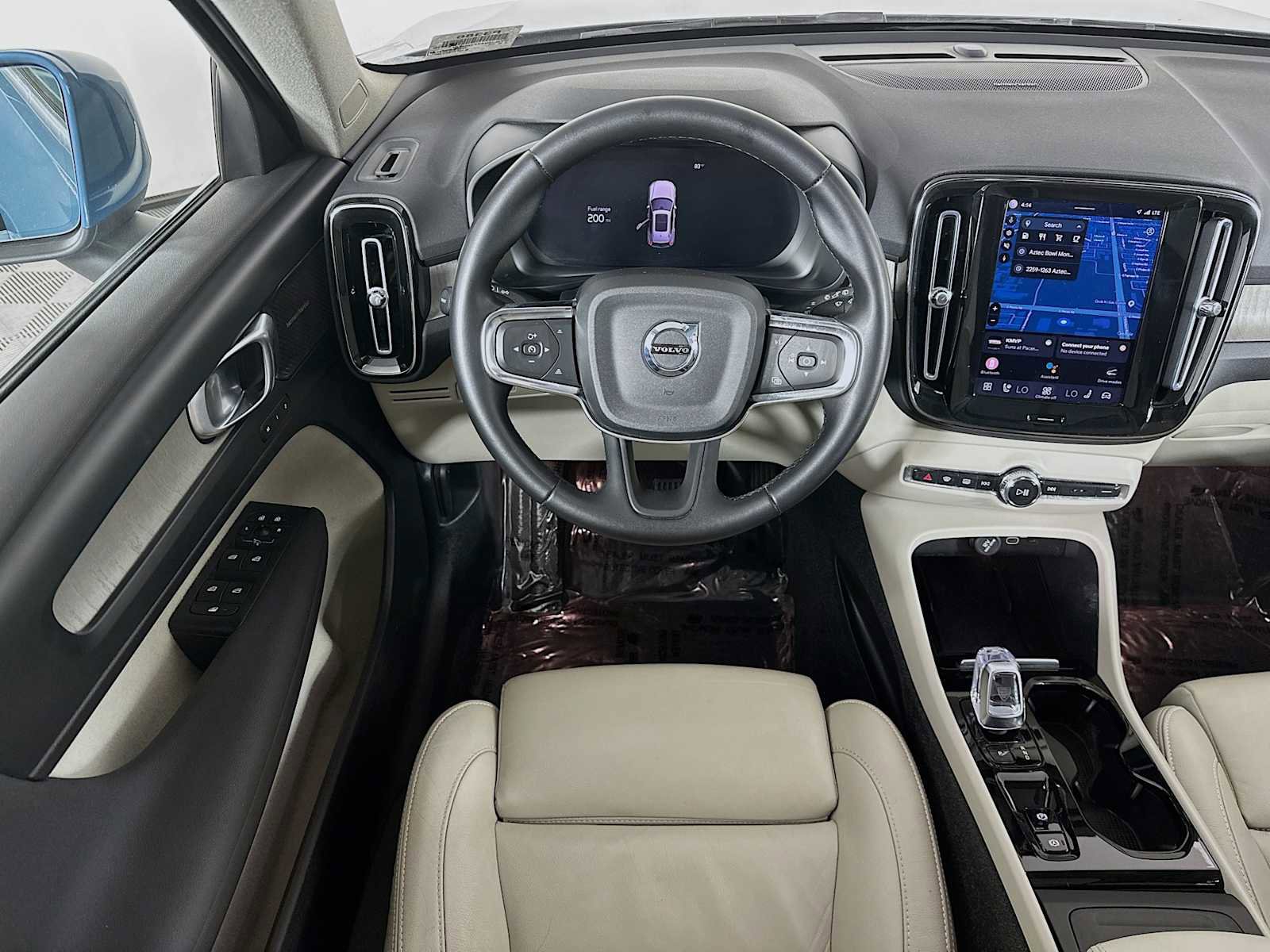 Used 2023 Volvo XC40 B5 Ultimate w/ Protection Package Premier image 21