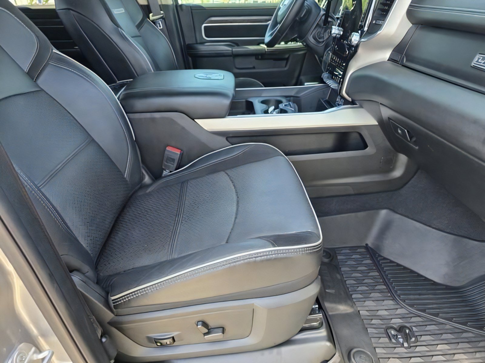 Used 2021 RAM 2500 Laramie AWD/4WD image 12